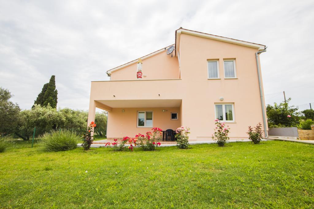Pula Istria Apartments Eksteriør billede